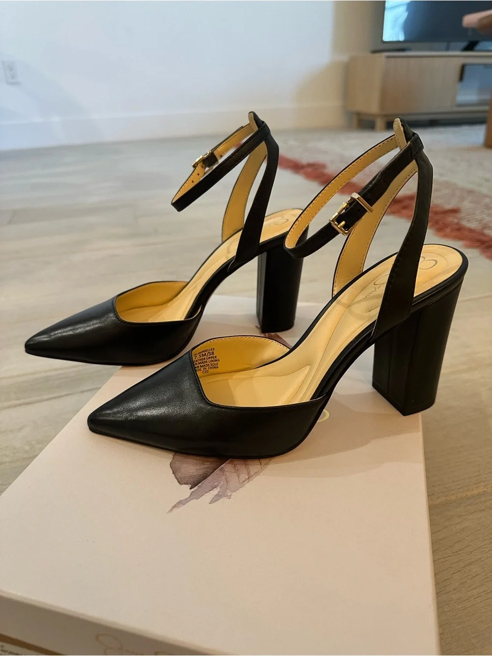 Jessica Simpson Norielle Black Leather Pointed Toe Heels 7.5M